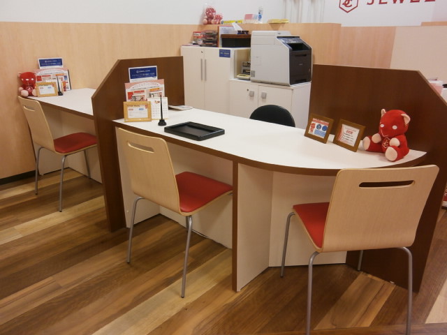 Jewel Cafe店內場景