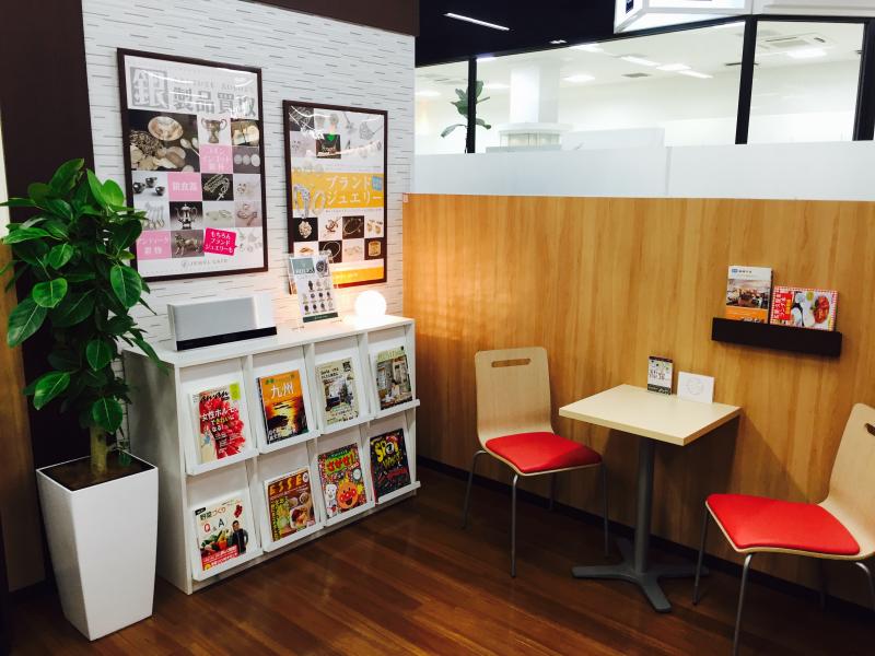 Jewel Cafe店內場景