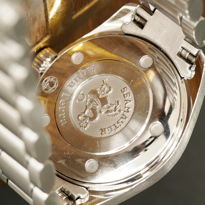 Omega歐米茄海霸Seamaster背面