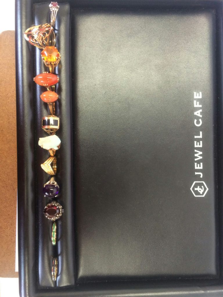 彩色寶石戒指收購