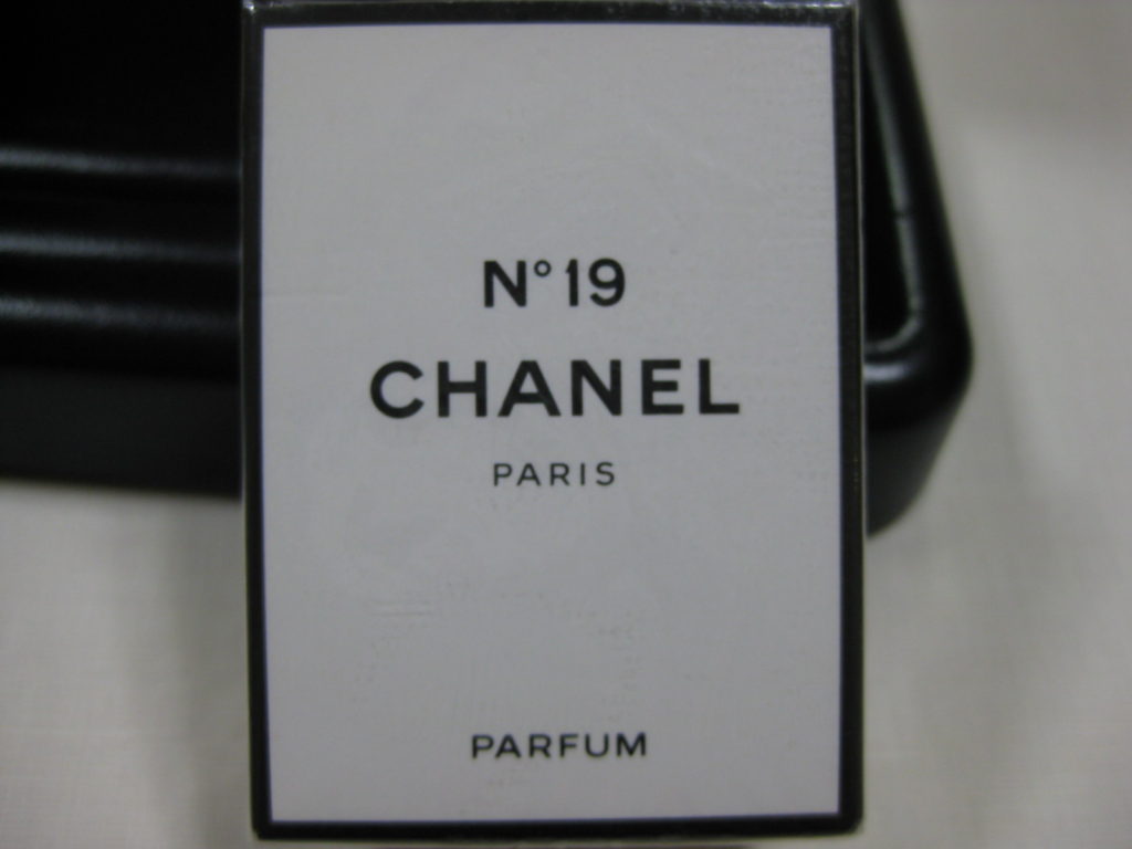 Chanel香奈兒No19香水